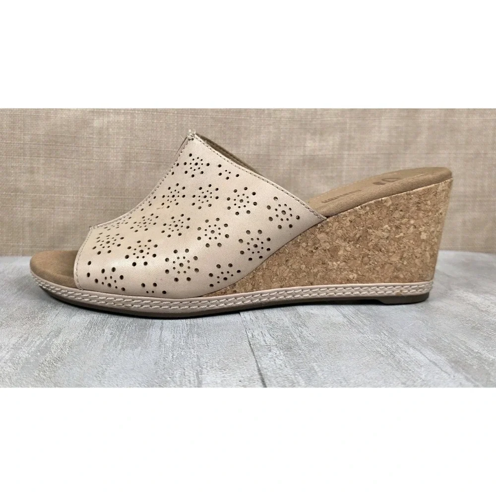 Clarks women helio